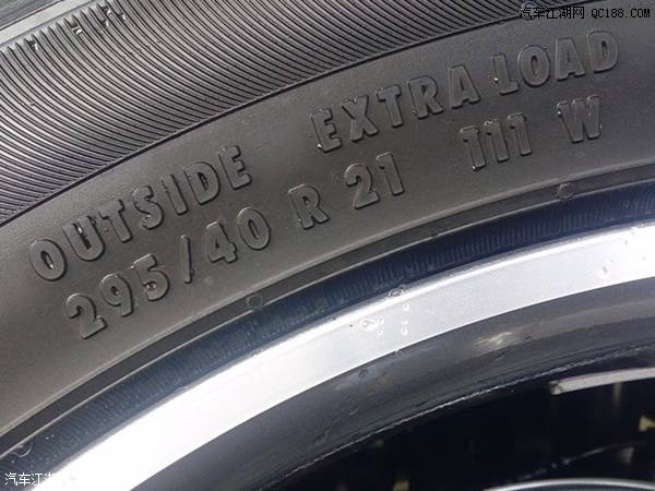 18款奔驰GLS500 4.7T双涡轮增压墨版感受