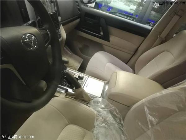 天津港口18款酷路泽4000丐版最新报价