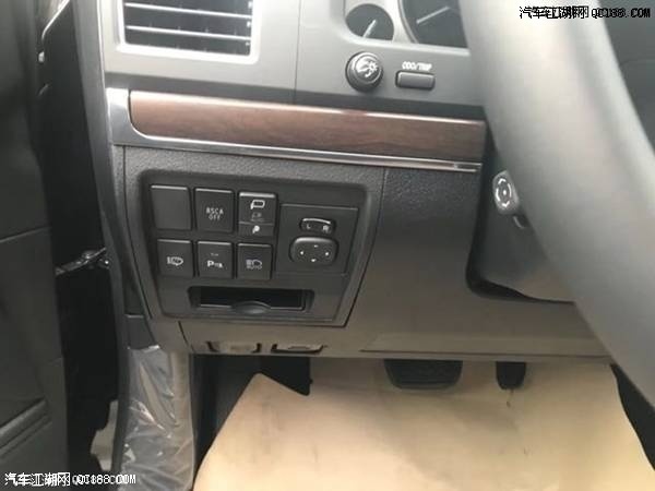 中东版18款丰田酷路泽5700配置性能解析