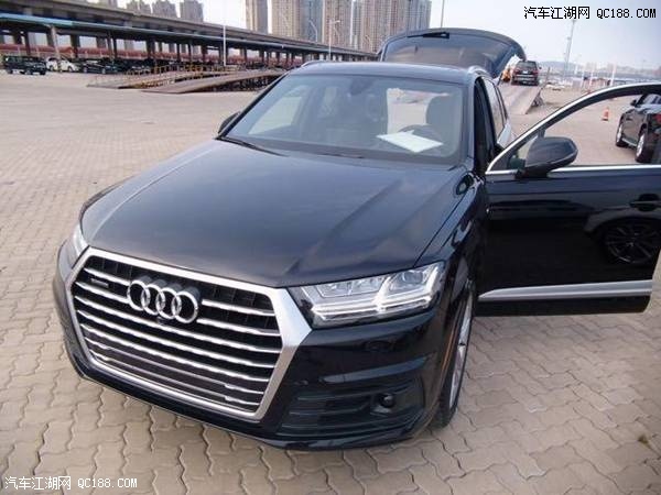 2018款奥迪Q7黑咖七座科技型加规版评测