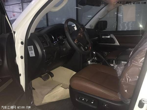 18款丰田兰德酷路泽5700 VXS七座版评测