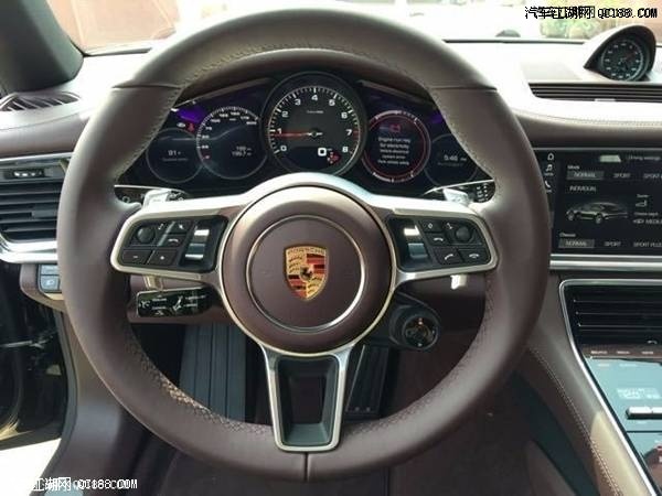 17款保时捷帕拉梅拉四门轿跑高配版实拍