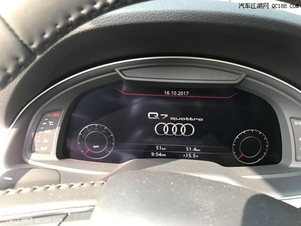 18款奥迪Q7 3.0T黑外棕内八速加规版评测