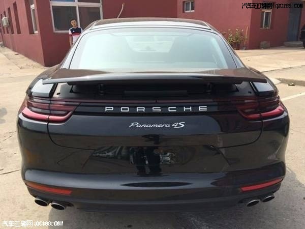 17款保时捷帕拉梅拉四门轿跑高配版实拍