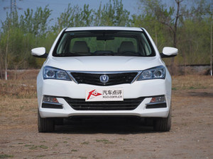 武汉长安悦翔V7全系降4千 店内车源紧张