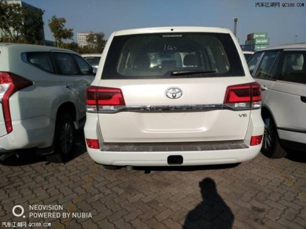 天津港口18款酷路泽4000丐版最新报价