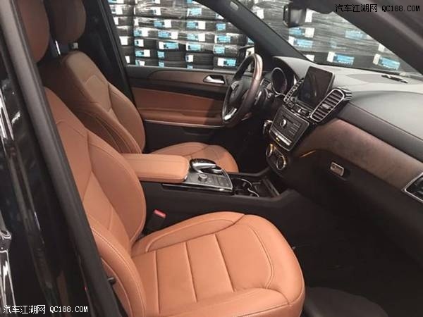 18款奔驰GLS500 4.7T双涡轮增压墨版感受