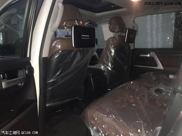 18款丰田兰德酷路泽5700 VXS七座版评测