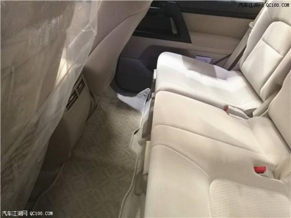 天津港口18款酷路泽4000丐版最新报价