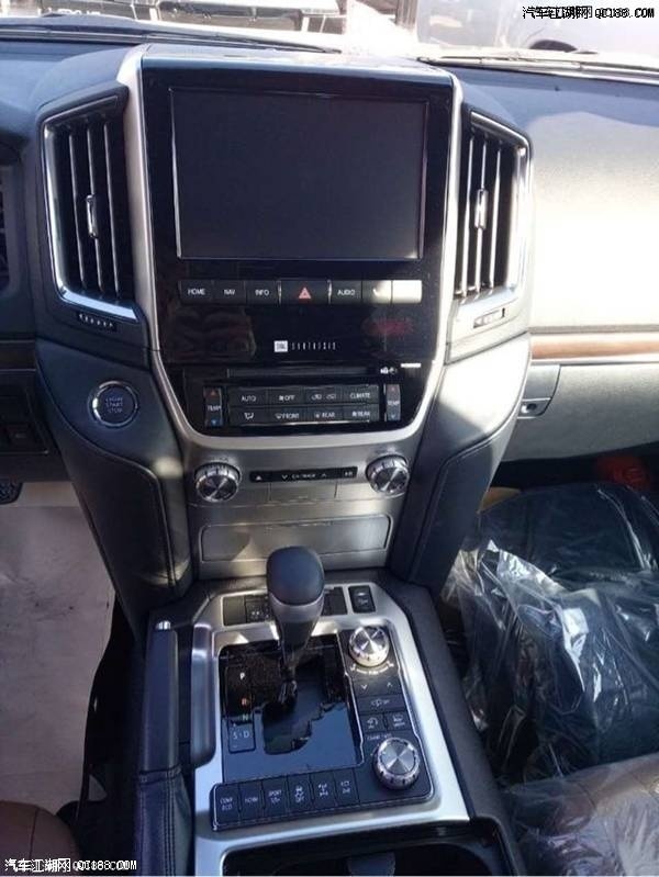 中东版18款丰田酷路泽5700配置性能解析