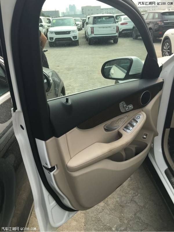 18款奔驰GLC300五门五座墨西哥版SUV实拍