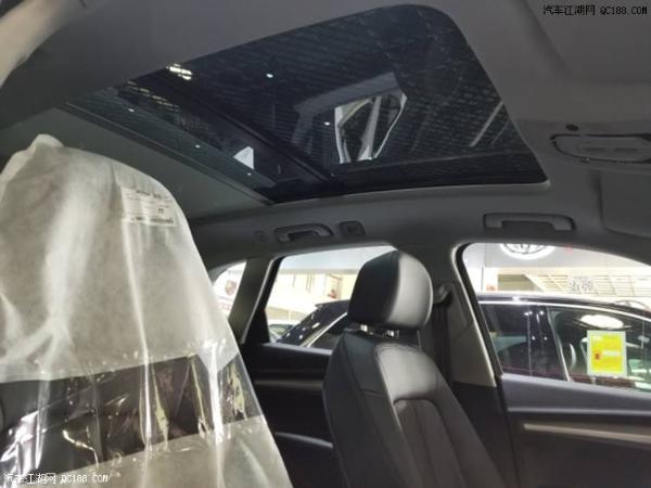 进口18款奥迪Q5 8速手自一体变速箱试驾