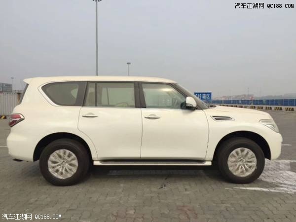 18款日产途乐Y62七速7座4.0SE中东版评测
