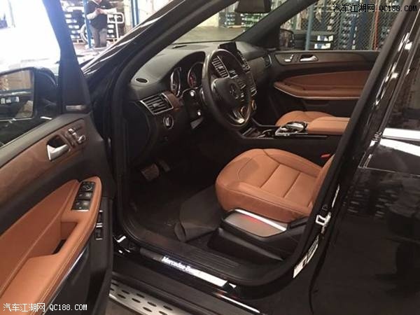 18款奔驰GLS500 4.7T双涡轮增压墨版感受