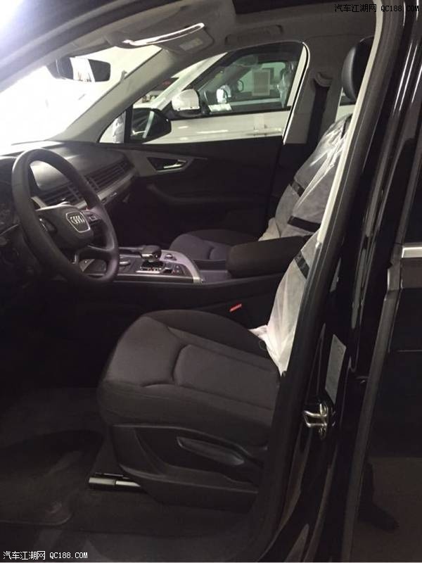 17款奥迪Q7柴油3.0T五座黑色欧规版价格