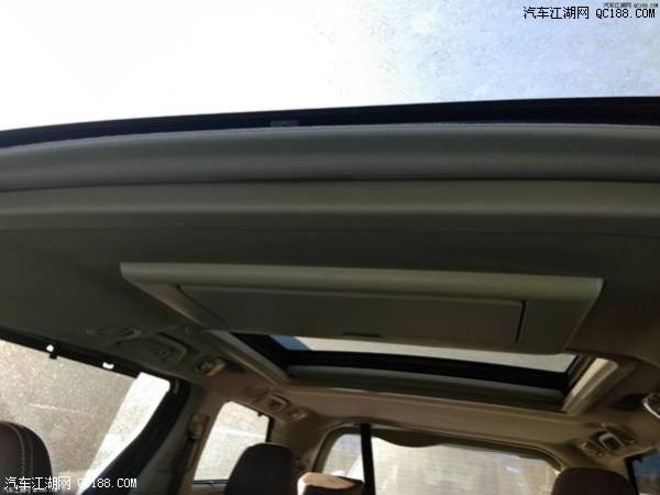 17款丰田塞纳四驱3.5 7座顶配配置详解