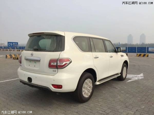 18款日产途乐Y62七速7座4.0SE中东版评测