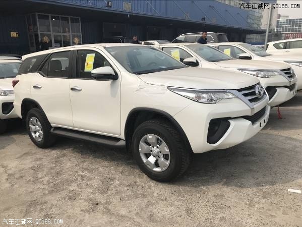 18款丰田穿越者2700铁轮六速七座版报价