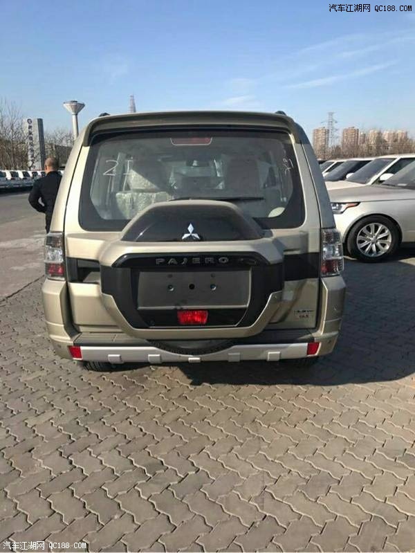 进口18款三菱帕杰罗V6 3.8报价现车报价