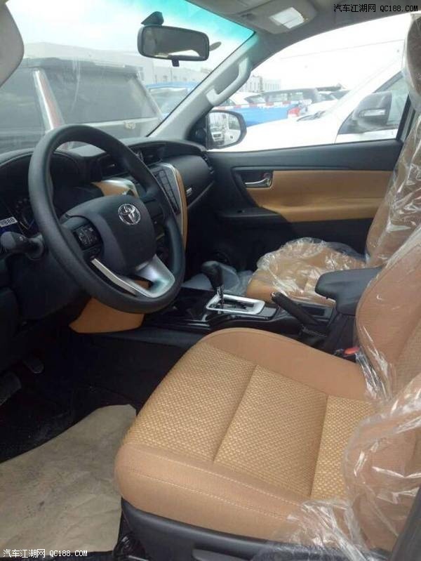 18款进口中东版丰田穿越者2700性能体验