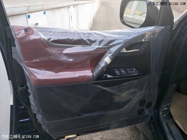 外形不怒自威 18款雷克萨斯570加版特价