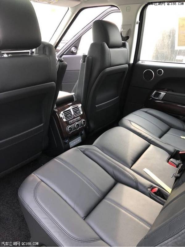 18款路虎揽胜行政颜色齐全现车报价详解