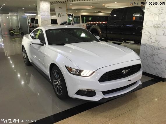 两门平民超跑 18款福特野马加版2.3T测评