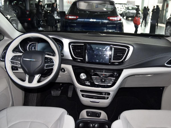 原创4款豪华MPV车推荐 品质享受不输埃尔法