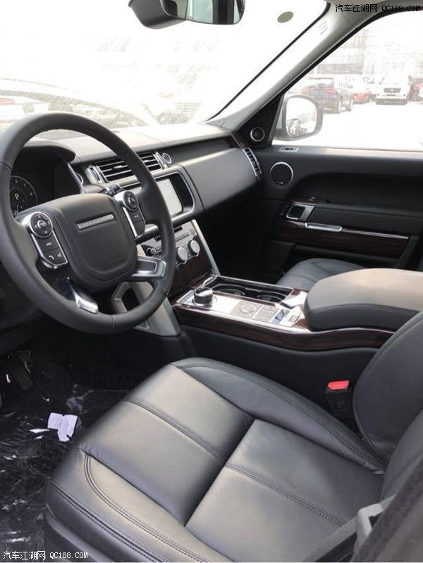 18款路虎揽胜行政颜色齐全现车报价详解