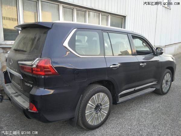 外形不怒自威 18款雷克萨斯570加版特价