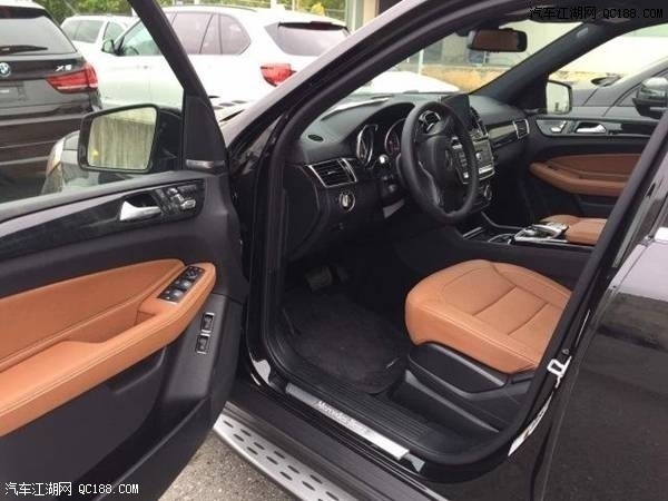 越野性一骑绝尘 试驾18款美规奔驰GLS450