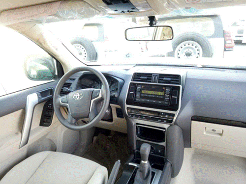 2018款丰田霸道2700乞丐版配置报价解析