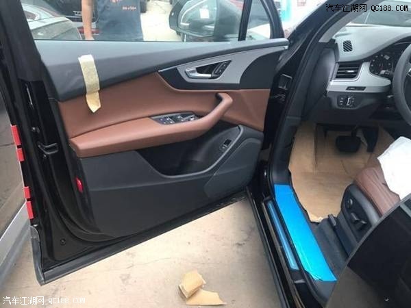 18款欧规奥迪Q7 2.0T基本配置现车评测