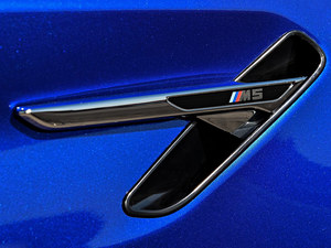 宝马全新M5正式上市 售XX.XX-XX.XX万元