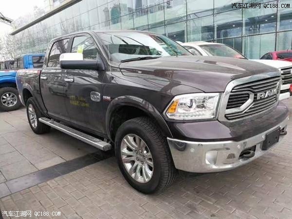 17款道奇公羊长角号全尺寸皮卡到店实拍