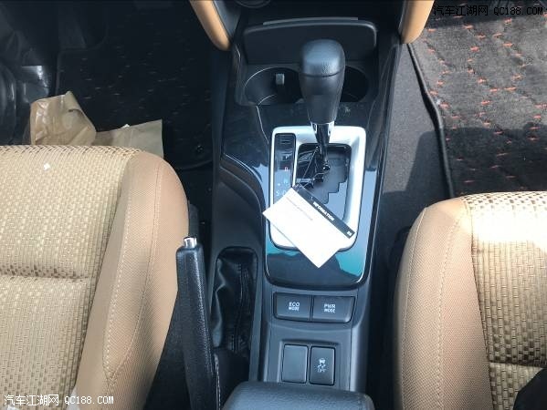 18款丰田穿越者2700铁轮六速七座版报价