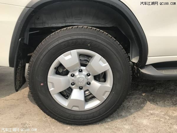 18款丰田穿越者2700铁轮六速七座版报价