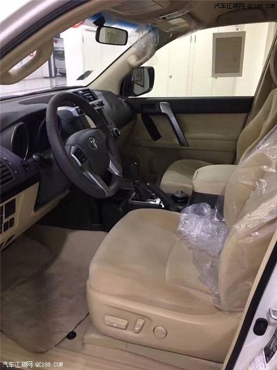 进口车17款丰田霸道2700中东版到店实拍