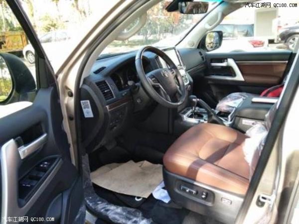 进口18款丰田酷路泽5700配置380马力试驾