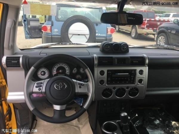 主打时尚复古风 17款FJ酷路泽中东版价格