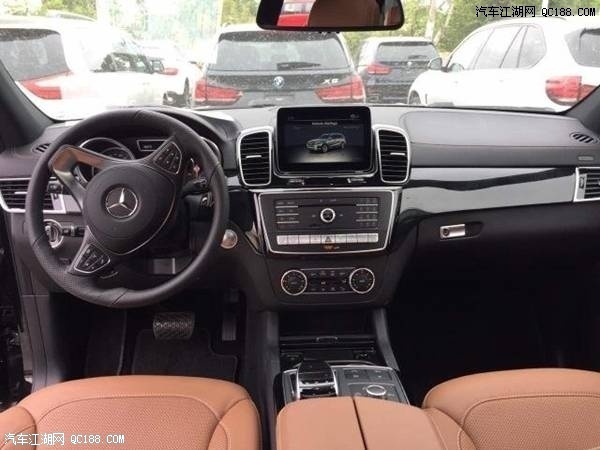 越野性一骑绝尘 试驾18款美规奔驰GLS450