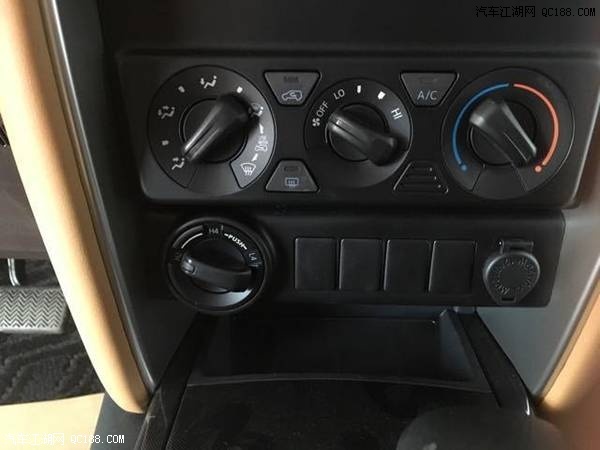 18款进口中东版丰田穿越者2700性能体验