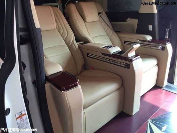 18款丰田埃尔法七座双天窗3.5排量版评测