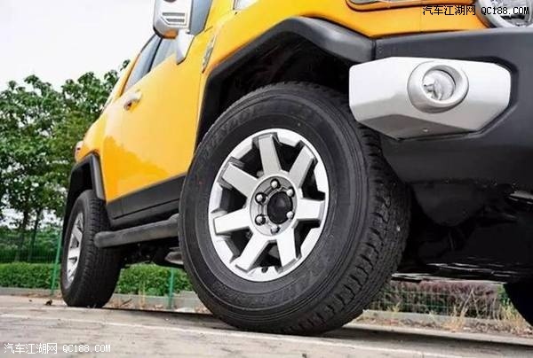 18款进口车丰田酷路泽FJ中东版到店实拍