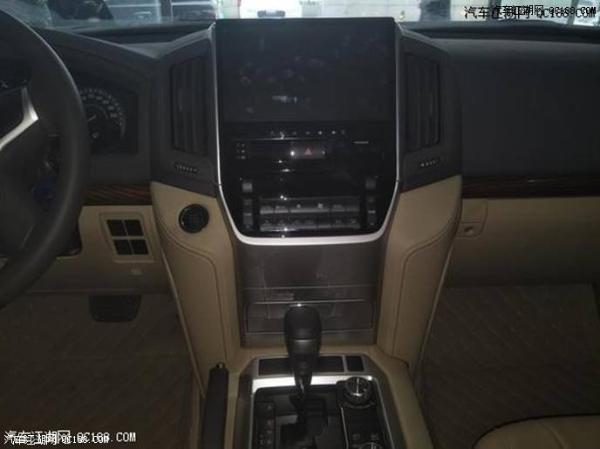 天津港18款中东版丰田酷路泽4000解析