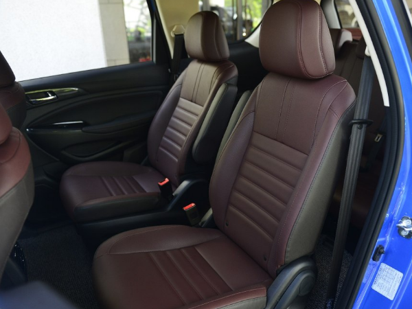 新款长安欧尚A800 1.6L手动精英版体验