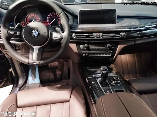 平行进口车18款宝马X5M运动版到店实拍