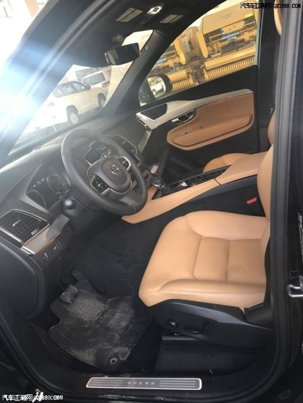 17款沃尔沃XC90 2.0T七座加版现车优惠价