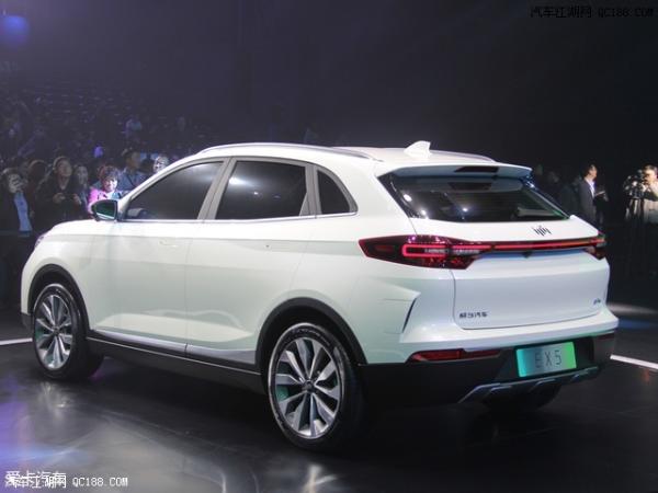 将3月28日下线 威马EX5续航里程达600km