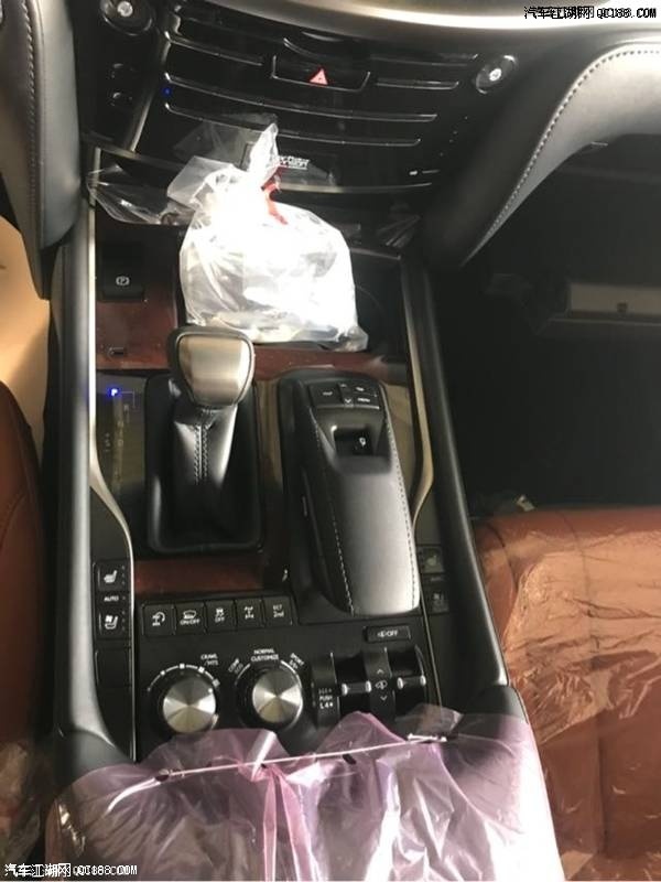 进口车18款雷克萨斯lx570八座性能体验